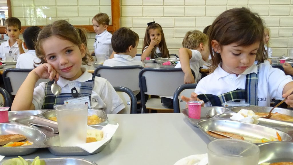 Alimentación saludable en el comedor del colegio