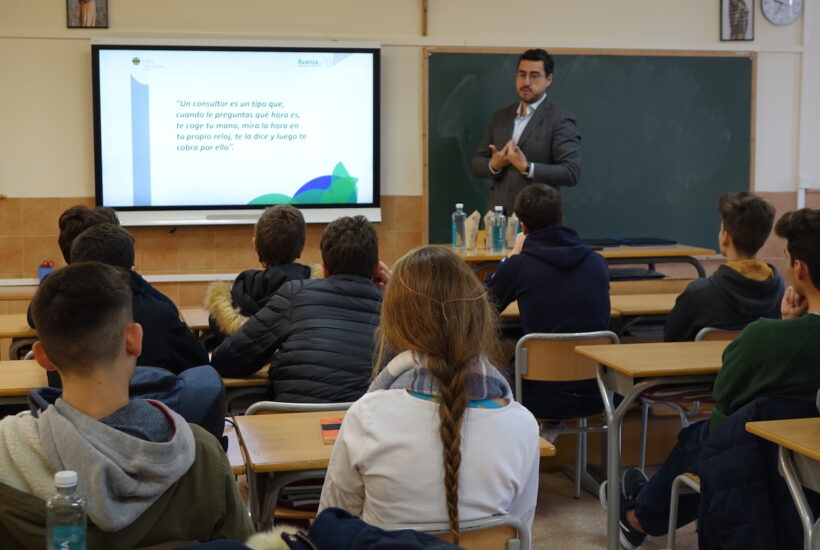 En el Colegio CEU Jesús María de Alicante prestamos especial atención a la orientación preuniversitaria