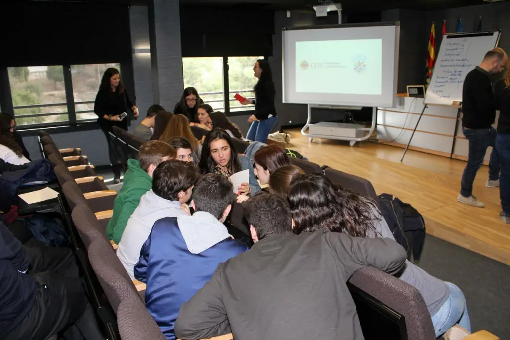 Los alumnos son los protagonistas de su propio aprendizaje en la educación por proyectos